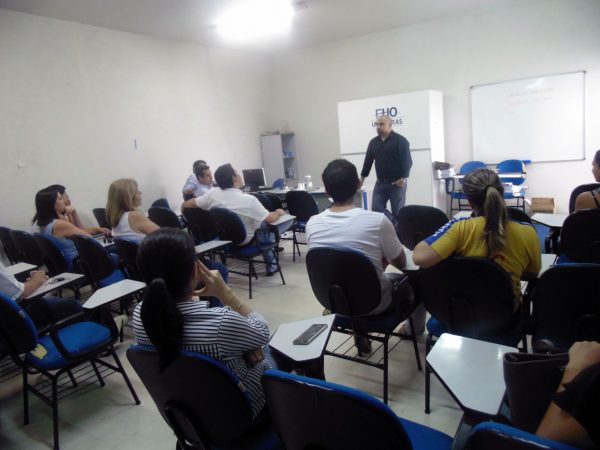 Empresários participam de reunião sobre Resíduos Sólidos de Saúde (1)