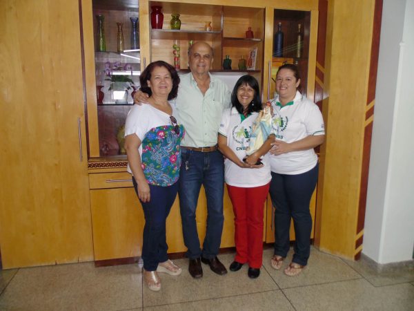 Prefeito recebe representantes da Pastoral da Criança