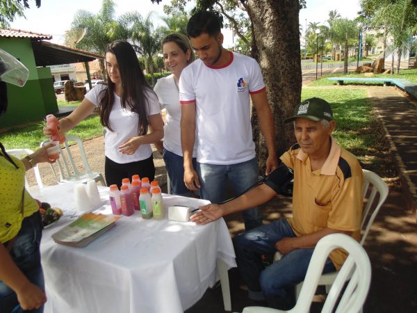 Secretaria de Saúde promove ações para comemorar o Dia da Saúde e da Nutrição (6)