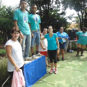 Alunos da Apae homenageiam as mães