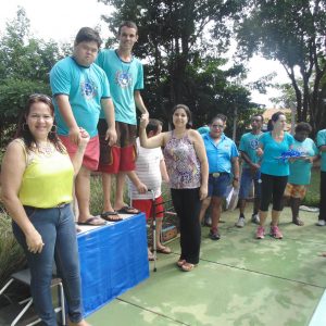 Alunos da Apae homenageiam as mães