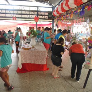 Alunos da Apae homenageiam as mães