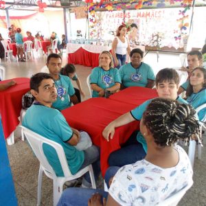 Alunos da Apae homenageiam as mães