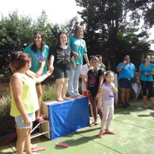 Alunos da Apae homenageiam as mães