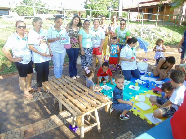 Em Santa Vitória o Dia do Brincar resgata brincadeiras antigas para crianças de hoje