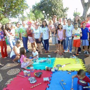 Em Santa Vitória o Dia do Brincar resgata brincadeiras antigas para crianças de hoje Em Santa Vitória o Dia do Brincar resgata brincadeiras antigas para crianças de hoje