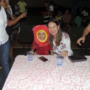 Projeto que incentiva prática de leitura é desenvolvido na Escola Municipal Tancredo Neves Projeto que incentiva prática de leitura é desenvolvido na Escola Municipal Tancredo Neves