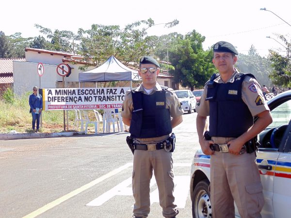 Blitz educativa reforça educação no trânsito próximo à COESA