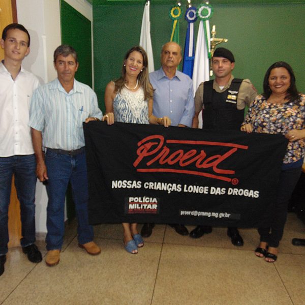 Com apoio da prefeitura de Santa Vitória, PROERD mantém atividades e realiza formatura de mais uma turma