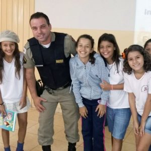 Com apoio da prefeitura de Santa Vitória, PROERD mantém atividades e realiza formatura de mais uma turma