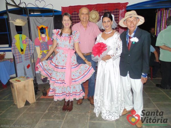 Festa junina da Terceira Idade atrai grande multidão para o Centro de Convenções (1)