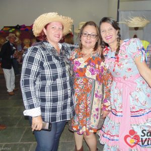 Festa junina da Terceira Idade atrai grande multidão para o Centro de Convenções (16) Festa junina da Terceira Idade atrai grande multidão para o Centro de Convenções (16)