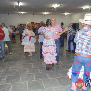 Festa junina da Terceira Idade atrai grande multidão para o Centro de Convenções (71) Festa junina da Terceira Idade atrai grande multidão para o Centro de Convenções (71)