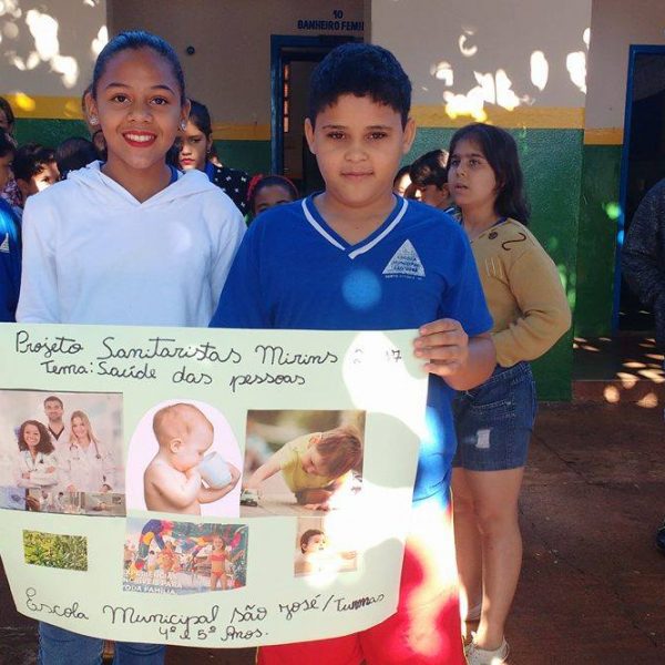 Sanitaristas Mirins de Santa Vitória participam de palestra sobre a saúde das pessoas e dos animais Sanitaristas Mirins de Santa Vitória participam de palestra sobre a saúde das pessoas e dos animais