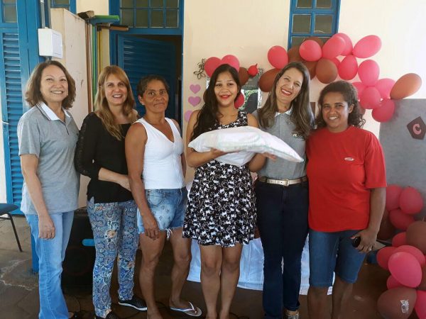 Secretaria de Desenvolvimento Social entrega Kits Natalidade no CRAS Geni Braga da Silva (2)