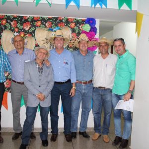 Comidas típicas, decoração e alegria marcaram as comemorações juninas nos setores da prefeitura Comidas típicas, decoração e alegria marcaram as comemorações juninas nos setores da prefeitura