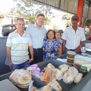 primeiro dia de funcionamento da Feira Municipal no novo espaço em Santa Vitória (15) primeiro dia de funcionamento da Feira Municipal no novo espaço em Santa Vitória (15)