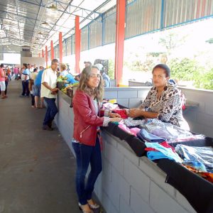 primeiro dia de funcionamento da Feira Municipal no novo espaço em Santa Vitória (3) primeiro dia de funcionamento da Feira Municipal no novo espaço em Santa Vitória (3)