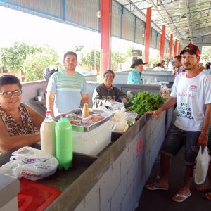 primeiro dia de funcionamento da Feira Municipal no novo espaço em Santa Vitória (9) primeiro dia de funcionamento da Feira Municipal no novo espaço em Santa Vitória (9)
