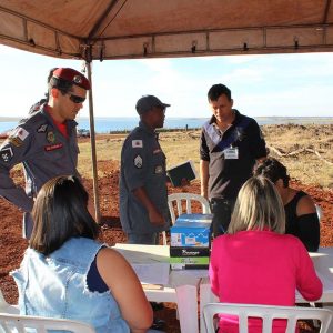 8º Passeio Ecológico de Santa Vitória atrai multidão que recolhe toneladas de lixo do leito dos rios (24) 8º Passeio Ecológico de Santa Vitória atrai multidão que recolhe toneladas de lixo do leito dos rios (24)