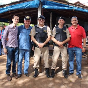 8º Passeio Ecológico de Santa Vitória atrai multidão que recolhe toneladas de lixo do leito dos rios (9) 8º Passeio Ecológico de Santa Vitória atrai multidão que recolhe toneladas de lixo do leito dos rios (9)