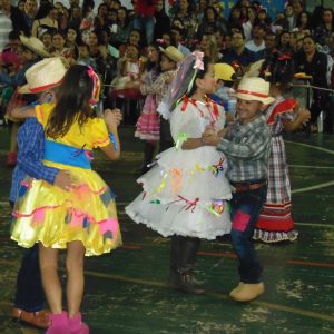 Alegria e muita dança, na festa junina da Escola Municipal Geraldo Ribeiro (10)