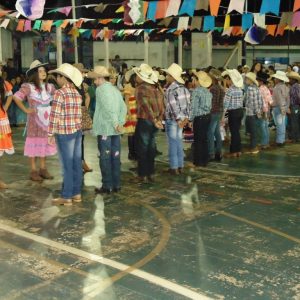 Alegria e muita dança, na festa junina da Escola Municipal Geraldo Ribeiro (18)