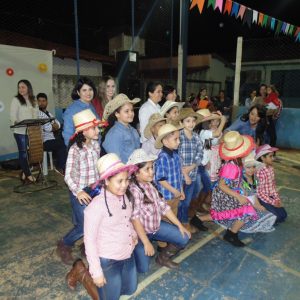 Alegria e muita dança, na festa junina da Escola Municipal Geraldo Ribeiro (27)