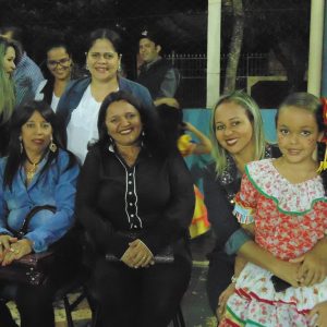 Alegria e muita dança, na festa junina da Escola Municipal Geraldo Ribeiro (5)