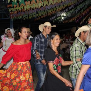 Festa Junina proporciona alegria e descontração para alunos da APAE (11)