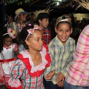 Festa Junina proporciona alegria e descontração para alunos da APAE (13)