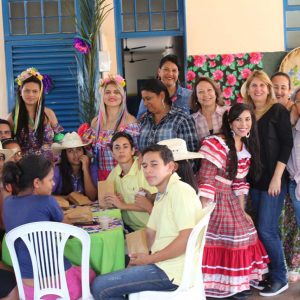 Festa Junina reforça laços nas comunidades assistidas pelos CRAS em Santa Vitória (12) Festa Junina reforça laços nas comunidades assistidas pelos CRAS em Santa Vitória (12)