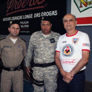 Solenidade de formatura dos alunos do PROERD em Santa Vitória Solenidade de formatura dos alunos do PROERD em Santa Vitória