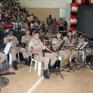Solenidade de formatura dos alunos do PROERD em Santa Vitória Solenidade de formatura dos alunos do PROERD em Santa Vitória