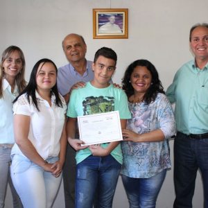 Telecentro-entrega-certificados-para-nova-turma-de-formandos-(10) Telecentro-entrega-certificados-para-nova-turma-de-formandos-(10)