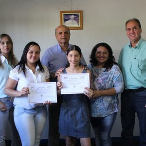 Telecentro-entrega-certificados-para-nova-turma-de-formandos-(14) Telecentro-entrega-certificados-para-nova-turma-de-formandos-(14)