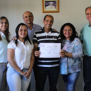 Telecentro-entrega-certificados-para-nova-turma-de-formandos-(3) Telecentro-entrega-certificados-para-nova-turma-de-formandos-(3)