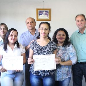 Telecentro-entrega-certificados-para-nova-turma-de-formandos-(31) Telecentro-entrega-certificados-para-nova-turma-de-formandos-(31)
