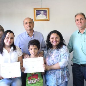 Telecentro-entrega-certificados-para-nova-turma-de-formandos-(33) Telecentro-entrega-certificados-para-nova-turma-de-formandos-(33)