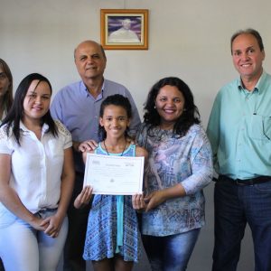 Telecentro-entrega-certificados-para-nova-turma-de-formandos-(9) Telecentro-entrega-certificados-para-nova-turma-de-formandos-(9)