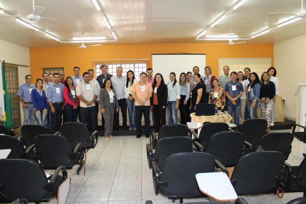 Prefeitura qualifica servidores visando mais eficiência e transparência nas compras e licitações Prefeitura qualifica servidores visando mais eficiência e transparência nas compras e licitações