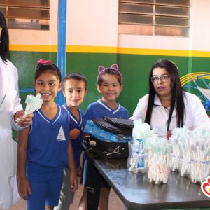 Escolas de Santa Vitória recebem Ação de Saúde Bucal