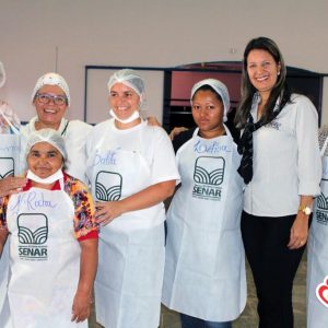 Prefeitura, Sindicato Rural e SENAR promovem curso de doces cristalizados e compota Prefeitura, Sindicato Rural e SENAR promovem curso de doces cristalizados e compota