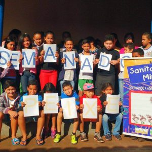 Sanitaristas Mirins de Santa Vitória participam de atividades da Semana do Peixe Sanitaristas Mirins de Santa Vitória participam de atividades da Semana do Peixe