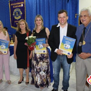Presença do governador do Distrito, Lions Santa Vitória realiza festiva de posse