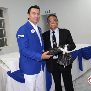 Presença do governador do Distrito, Lions Santa Vitória realiza festiva de posse