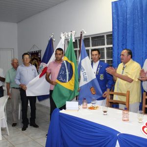 Presença do governador do Distrito, Lions Santa Vitória realiza festiva de posse