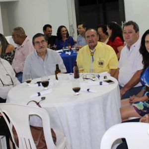 Presença do governador do Distrito, Lions Santa Vitória realiza festiva de posse