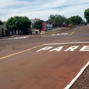 Chaveslândia recebe nova sinalização de trânsito Chaveslândia recebe nova sinalização de trânsito