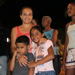Dia das Criancas e comemorado com grande festa em Santa Vitoria (18)